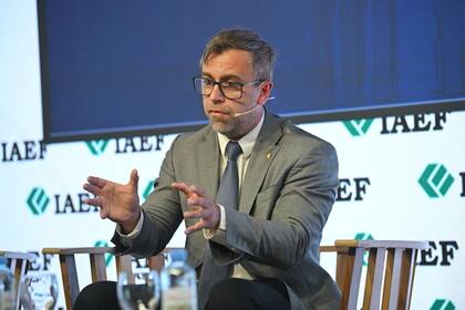 Federico Furiase aseguró que se viene un período de compra de dólares