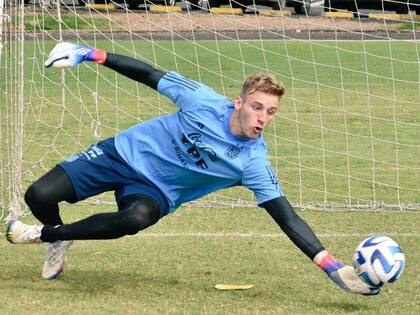 Federico Gomes Gerth fue el único sparring de la selección argentina en el Mundial Qatar 2022; ahora, en el Sub 20, será el arquero titular.