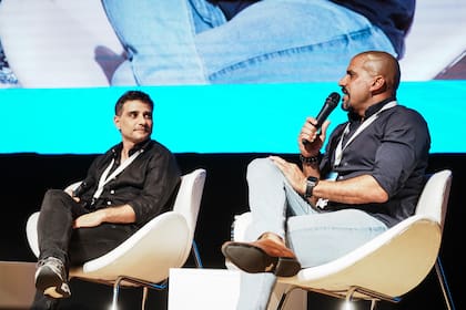 Federico Lauria, fundador de Dale Play Records, en el
Foro Argentino de Inversiones, junto a Juan Sebastián Verón, exfutbolista y presidente de Estudiantes de La Plata