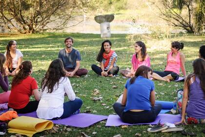 Federico Paz Miguens encabeza retiros detox y de alimentación viva que combina con meditación y yoga
