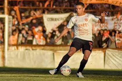 "Hace poco había empezado a manejar con su Fiat 1. Tenía que hacerlo a la noche porque a la mañana entrenaba”