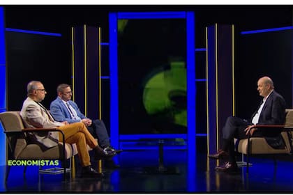 Federico Sturzenegger buscó graficar el impacto productivo de esa brecha regulatoria con un ejemplo concreto