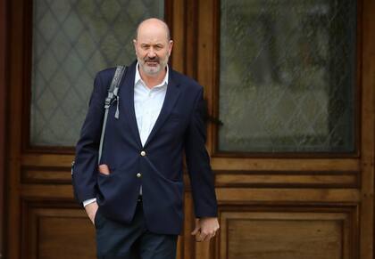 Federico Sturzenegger, ministro de Desregulación, planea ir por la "revolución de los camiones"
