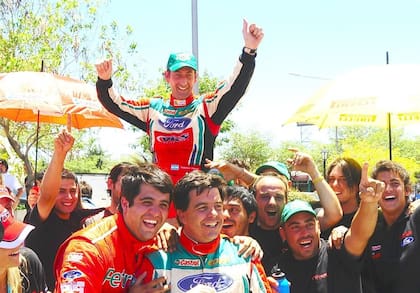 Villagra celebra el 18° título