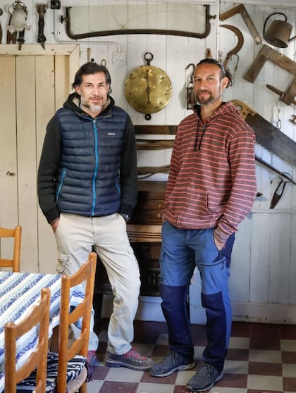 Federico y Facundo Kuriger son los emprendedores hermanos al frente del nuevo lodge Campamento Darwin.