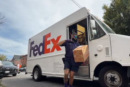 FedEx Nueva York se consolida como una opción laboral para inmigrantes que buscan estabilidad sin necesidad de experiencia previa