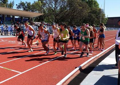 Fedra en acción en una competencia en el Cenard
