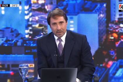 Feinmann leyó fragmenos del prólogo de Víctor Hugo Morales al libro de Sellanes y se preguntó si no había allí "apología del delito"