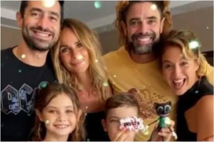 Felices los cuatro. Sabrina Rojas y Luciano Castro celebraron el cumpleaños de su hijo con sus actuales y respectivas parejas: Tucu López y Flor Vigna