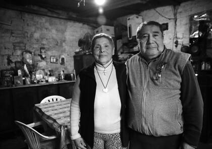 Felina Arroyo y Rafael Romero viven hace 43 años precariamente en la villa 20