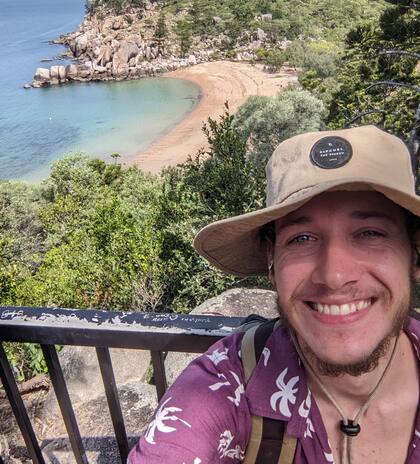 "Uno siempre vuelve a donde fue feliz, dicen”.