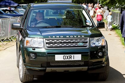 Felipe conduciendo su Landrover Freelander en 2011