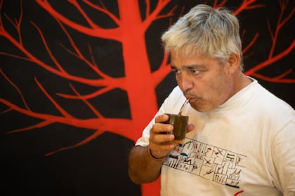 Felipe Giménez es psicólogo, pero abandonó su profesión para dedicarse de lleno a la pintura.