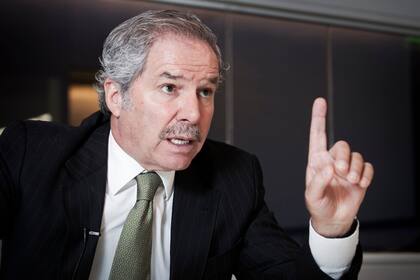 Felipe Solá durante la entrevista con LA NACIÓN