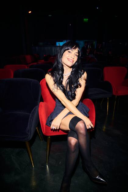 Feliz, Lali terminó la velada con una gran sonrisa