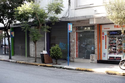 La parada de colectivo donde fue asesinada la policía