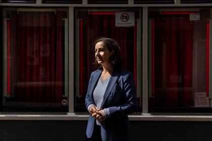 Femke Halsema, alcaldesa de Ámsterdam, quiere crear un centro erótico de prostitución legal en otra parte de la ciudadCredit...
