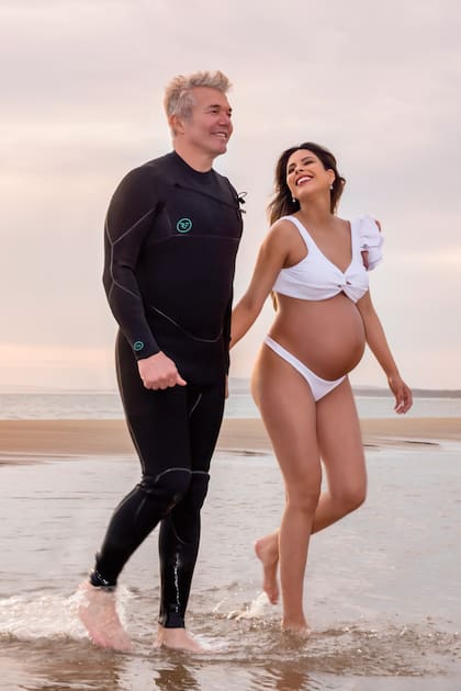 “Fer está muy feliz. Si bien ya tiene dos hijas, Delfina y María,
este embarazo lo vive como todo nuevo”, explica.