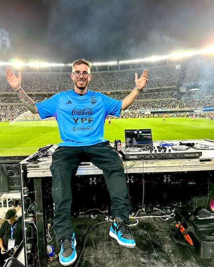 Fer Palacio, el DJ que se vincula sentimentalmente con Graciela Alfano