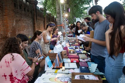 Feria de historietas sobre la calle Junín