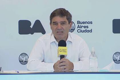 Fernn Quirs, ministro de Salud de la Ciudad