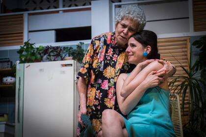 Fernanda Orazi completa el elenco.