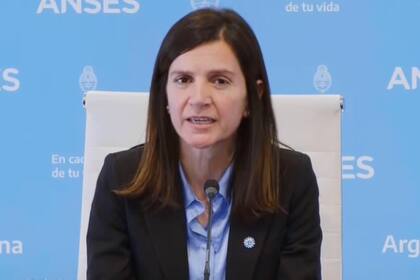 Fernanda Raverta, titular de Anses con Fernández, incumplió la actualización para giros a las provincias fijada en el presupuesto. 