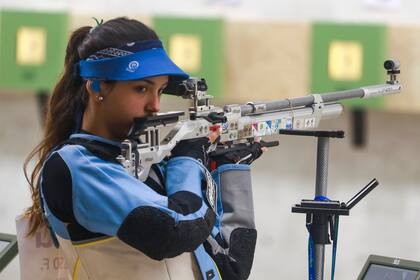 Fernanda Russo, la primera participante individual argentina en competir; la cordobesa fue eliminada en rifle de aire 10 metros, pero participará en otras especialidades de tiro.