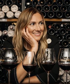 Fernanda Sarasa, la mente de Sarasanegro, recomienda qué hacer en Mardel entre anécdotas y comensales famosos