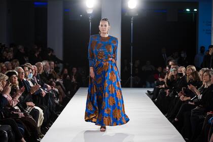 Fernanda Villaverde vestida por Gino Bogani