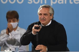 Vacunas: Fernández pidió ayuda en forma irónica y la oposición le respondió