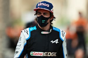 Peso extra en el auto. Fernando Alonso lleva dos placas de titanio en un maxilar