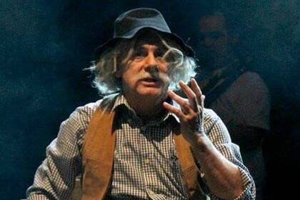 Fernando Alonso tenía 57 años, era actor, director y trabajaba como encargado de extensión cultural del Teatro Auditorium