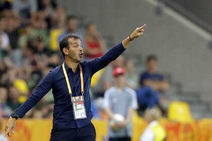 Fernando Batista termin dolorosamente su tercera participacin en distintos papeles en un mundial sub 20; "creo que no merecamos irnos", opin el entrenador argentiino.