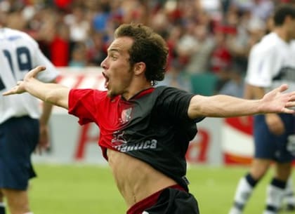 Fernando Belluschi dio sus primeros pasos en Newell's, un club donde también se conectó con la música