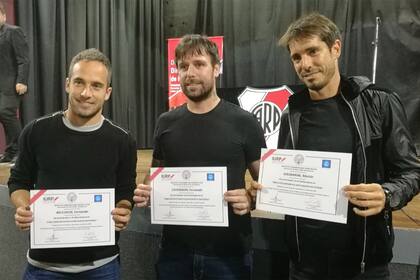 Fernando Belluschi, Fernando Cavenaghi y Martín Galmarini, después completar una diplomatura sobre dirección deportiva en River; ya en los últimos años de su carrera, muchos futbolistas empiezan a pensar en el día después