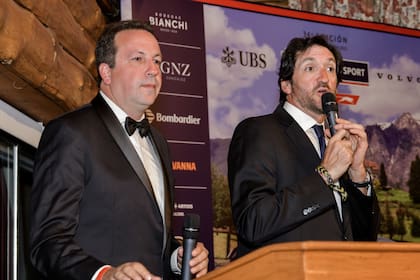 Fernando Briones, presidente del Club de Automóviles Sport, Manuel Elicabe, vicepresidente del Club de Automóviles Sport en la Gala Solidaria