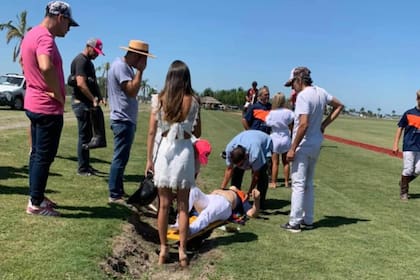 Fernando Burlando tras accidentarse mientras jugaba al polo