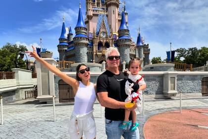 Fernando Burlando y Barby Franco experimentaron horas desesperantes al intentar volver a la Argentina