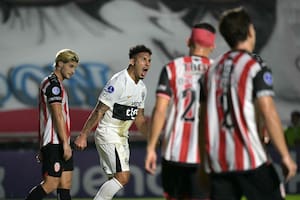 Un gol de Olimpia a Barracas generó el caos: festejo en la cara, empujones e insultos