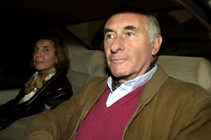 Fernando de la Rua junto a Inés Pertiné, el 30 de mayo de 2002