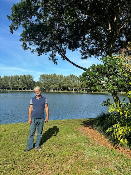 Fernando emigró a EE.UU. en 2014 por las condiciones económicas en España