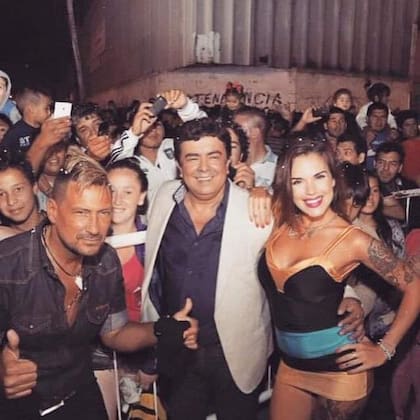 Fernando Espinoza, intendente de La Matanza, y la modelo Sofía Clerici