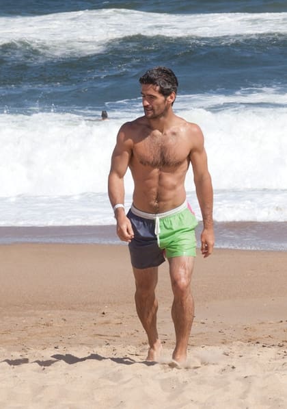 Fernando estudió Administración de Empresas y es dueño de un perfil muy bajo. Jugó al rugby toda la vida y los resultados están a la vista