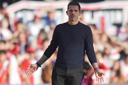 Fernando Gago dirigió a Boca por última vez el domingo pasado ante River; este martes fue destituido del cargo