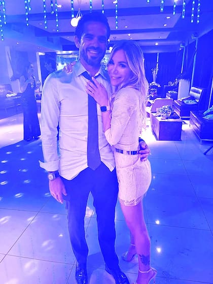 Fernando Gago y Verónica Laffitte en la fiesta de casamiento del arquero de Vélez Lucas Hoyos