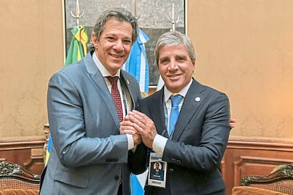 Fernando Haddad se reunió en Buenos Aires con Luis Caputo