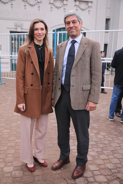 Fernando Herrera, presidente de APEA, y Paola Carreño 