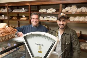 La panadería más antigua del país: va por la quinta generación y fabrica sándwiches de miga irresistibles