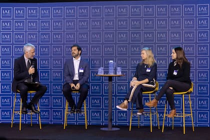 Fernando Marengo, Chief Economist en BlackTORO; María Castiglioni Cotter, Directora de C&T Asesores Económicos; y Milagros Gismondi, economista en Cohen Aliados Financieros